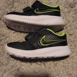 Baby Nike star runner